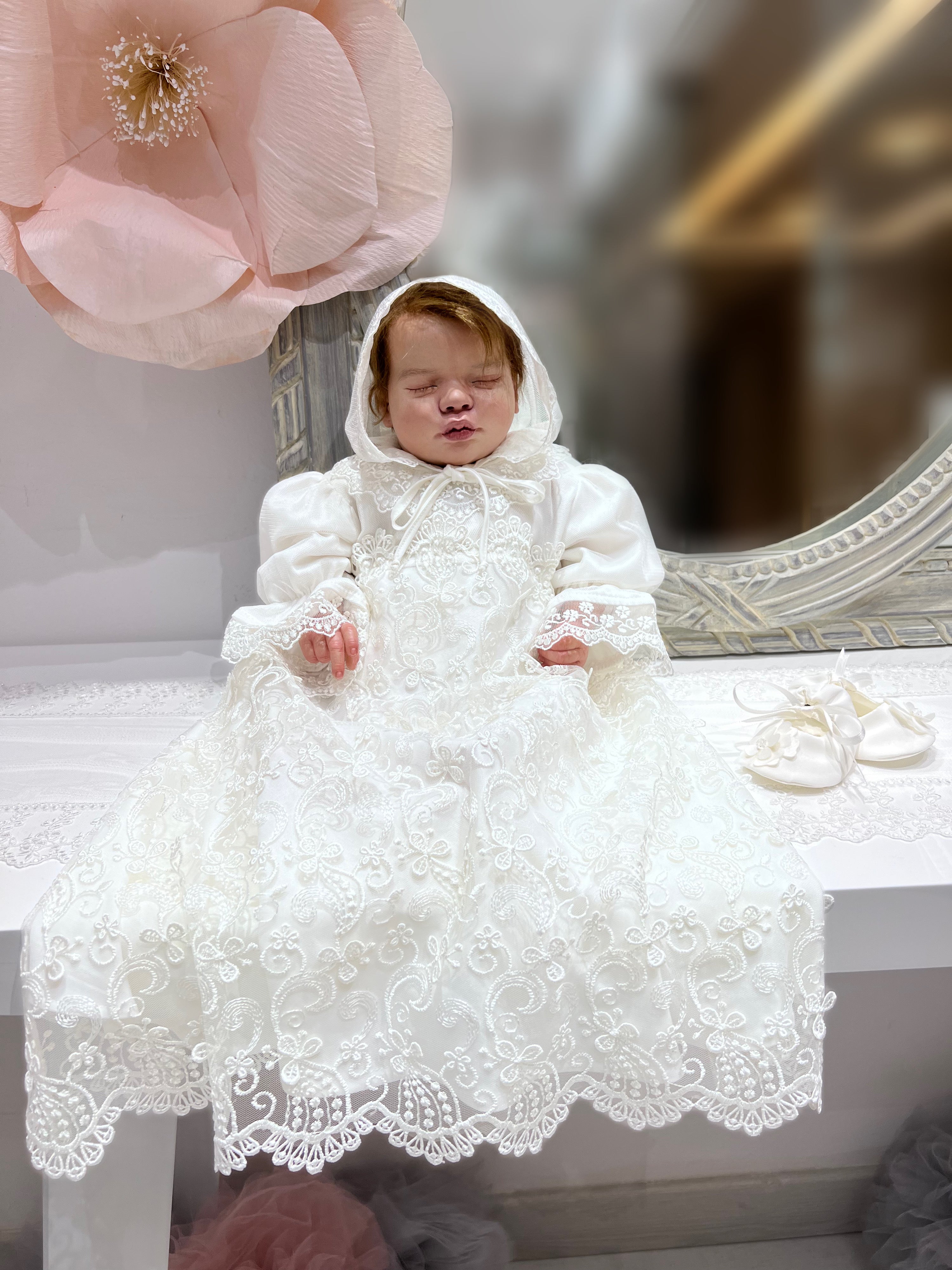 Hand-Embroidered Baby Gown with Bonnet – Elegant Lace Set for Newborns