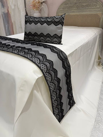 Chic Black & White Bed Throw