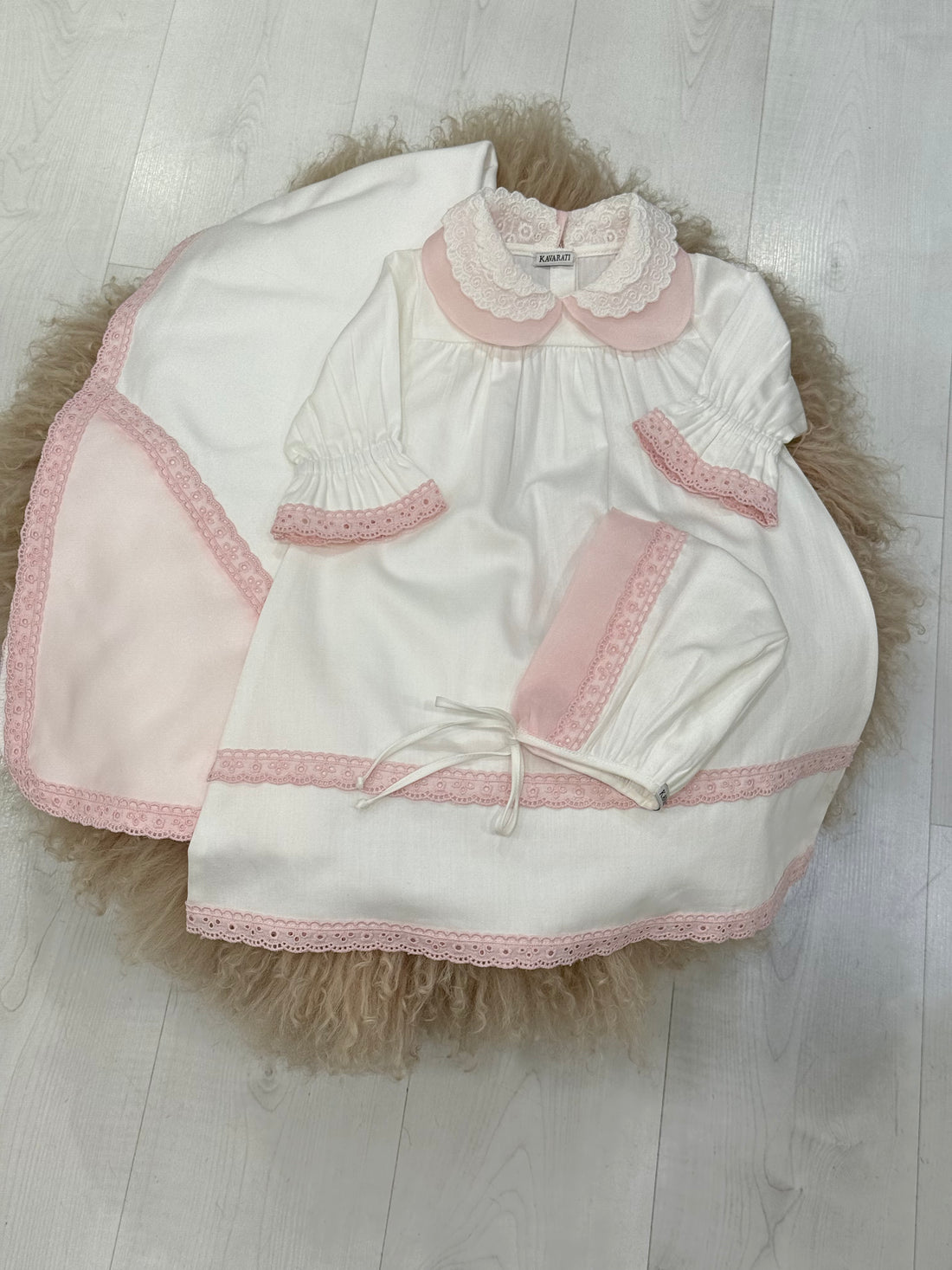 Elegant Baby Girl Newborn Set (3 Pieces)