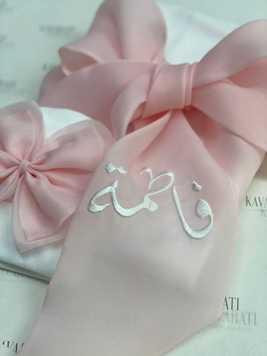 Elegant Personalized Cotton Swaddle with Bow & Matching Hat for Newborn