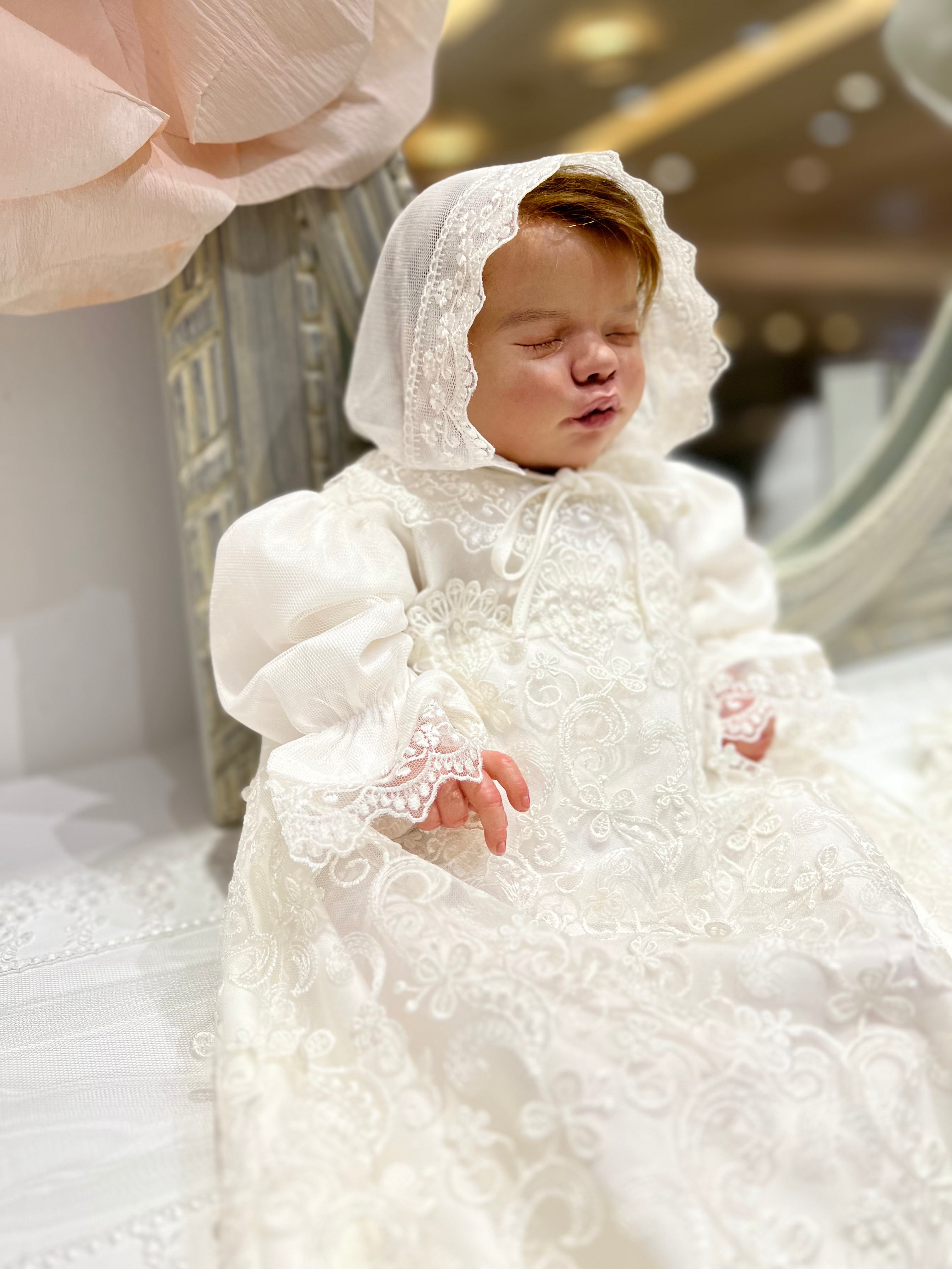 Hand-Embroidered Baby Gown with Bonnet – Elegant Lace Set for Newborns