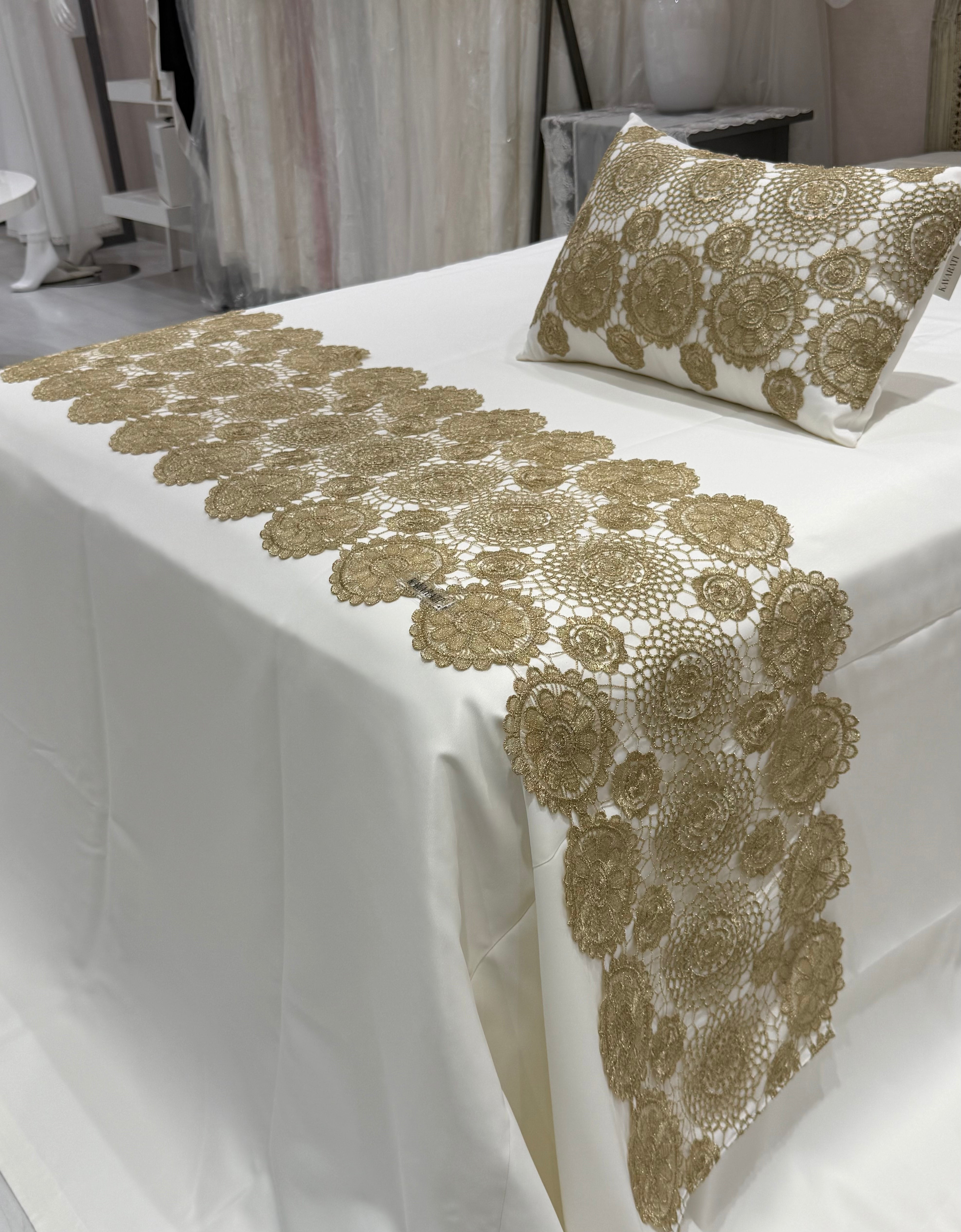 Golden guipure Throw