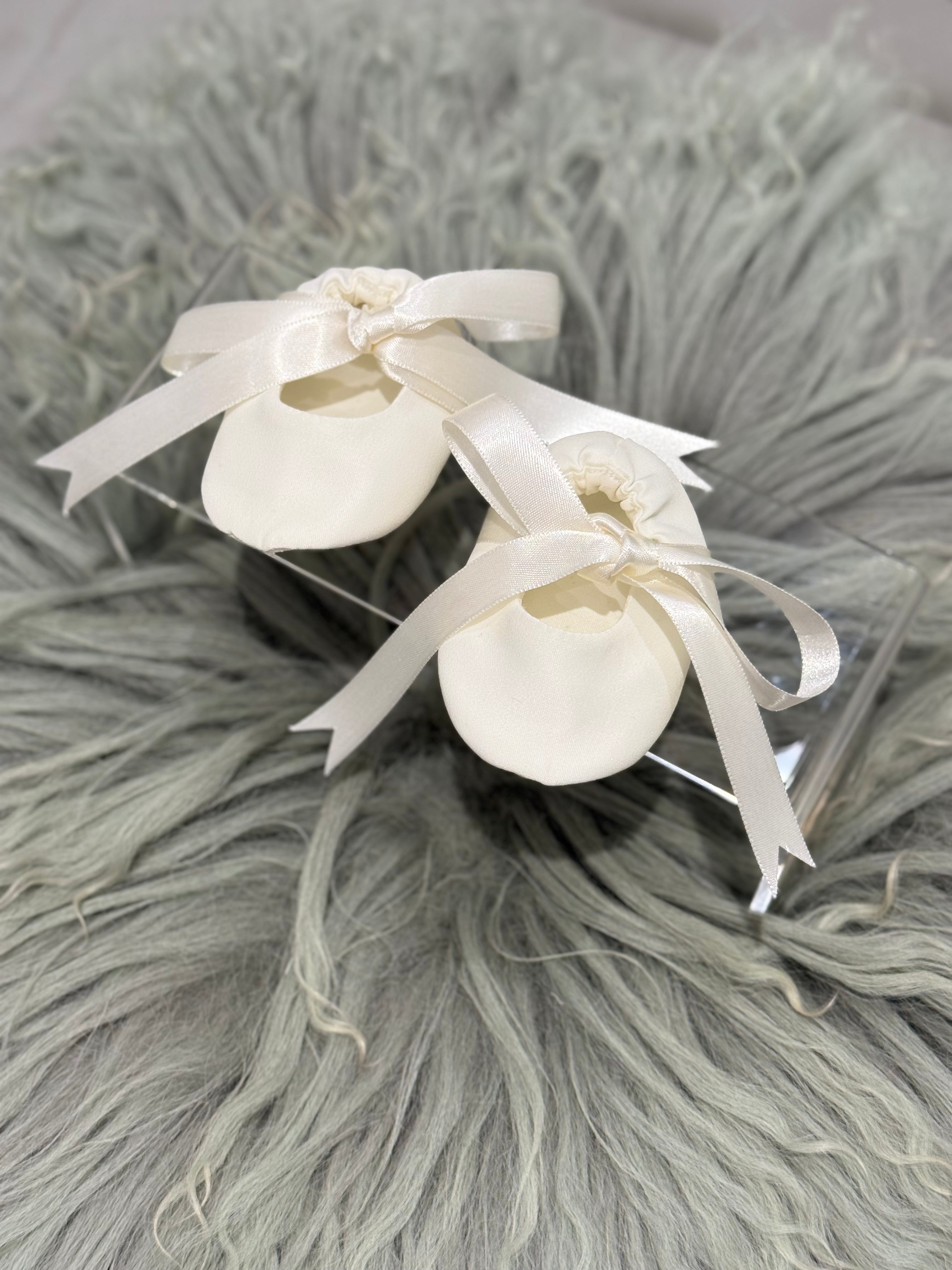 Ribbon Newborn Booties