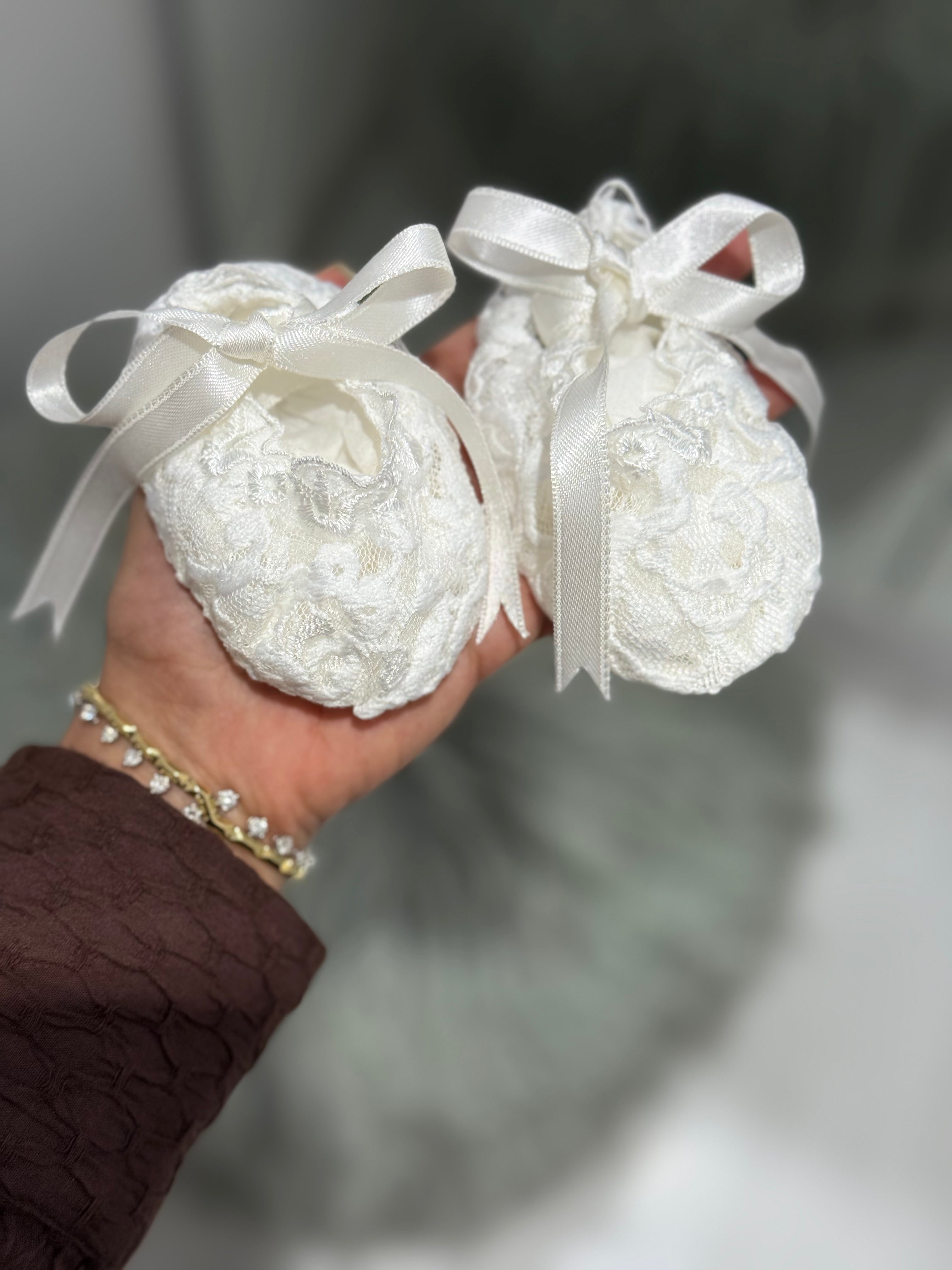 Luxury newborn lace booties