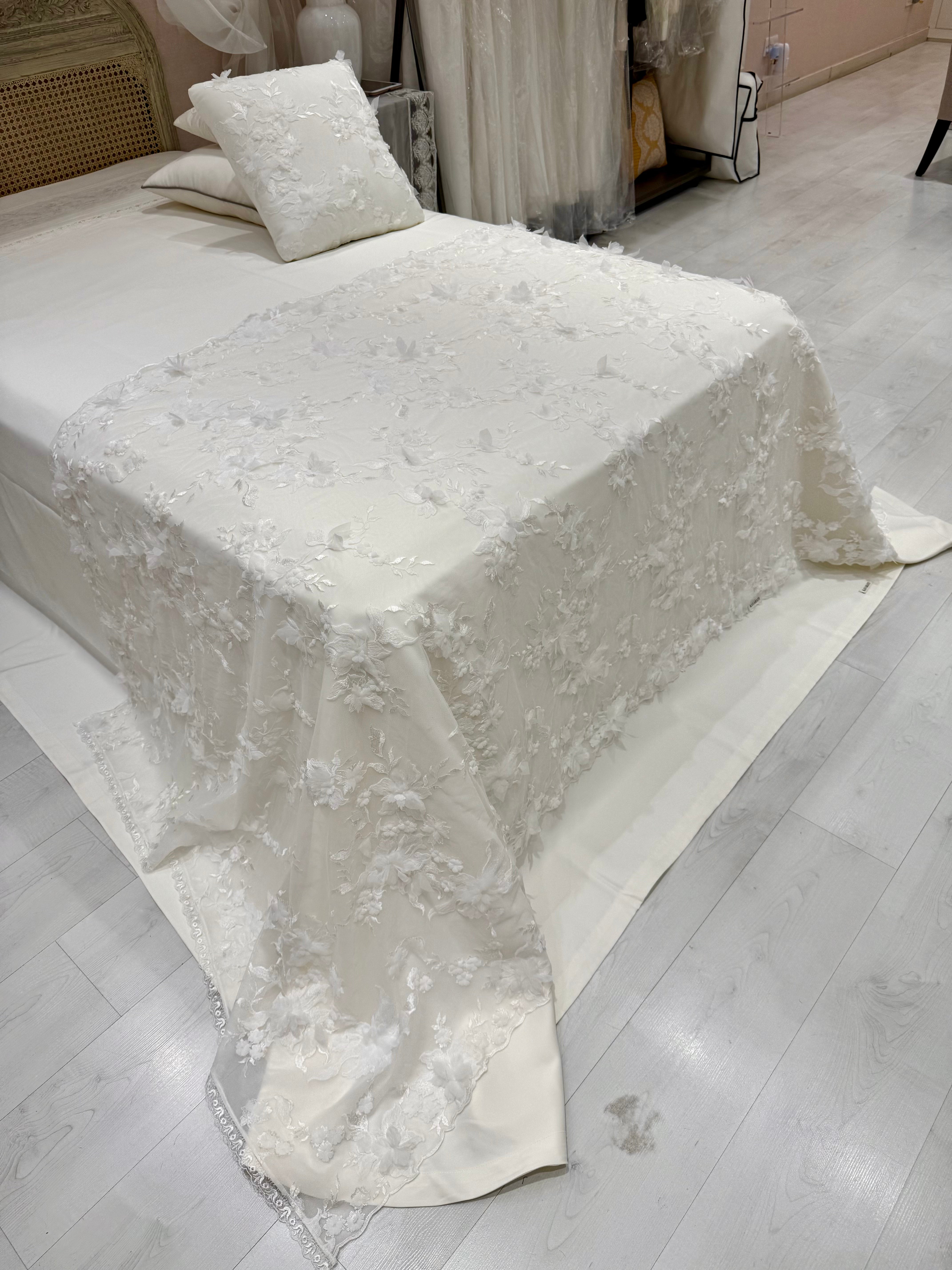Luxury 3D Floral Bed Throw