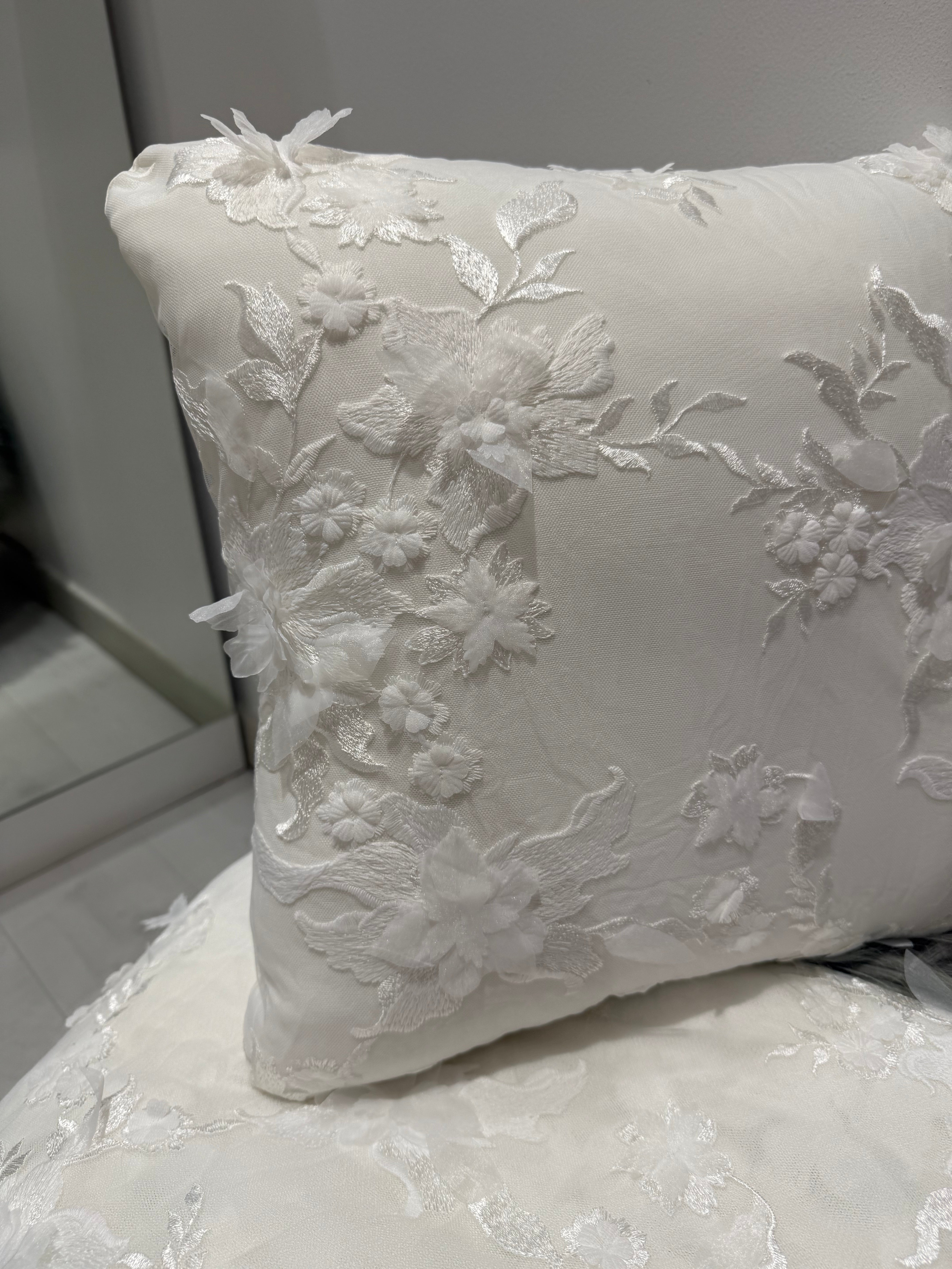 Luxury 3D Floral Bed Throw