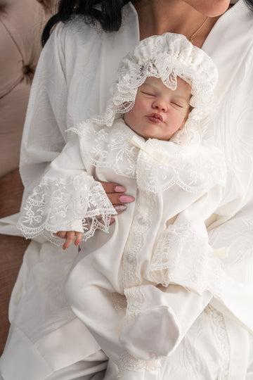 Luxury Newborn Cap With Lace