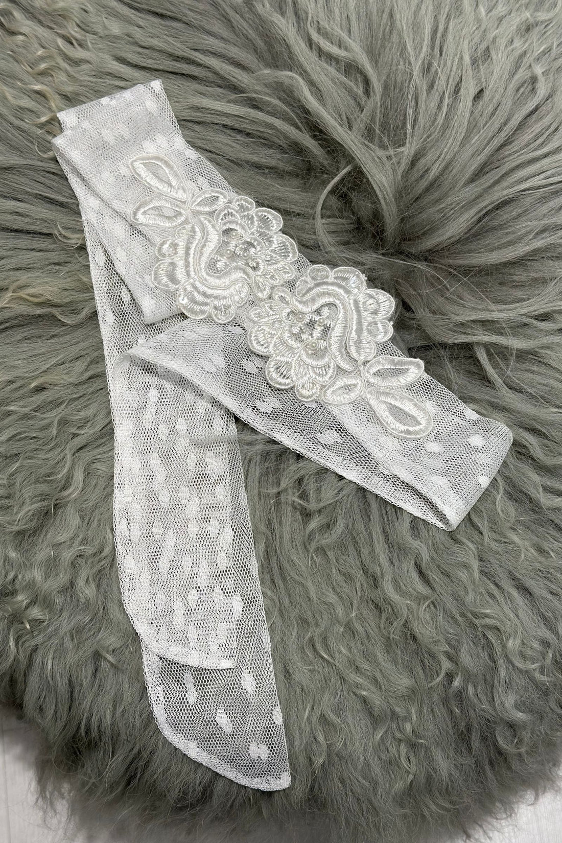 Embroidered Lace Headband – Elegant Bridal-Inspired Accessory