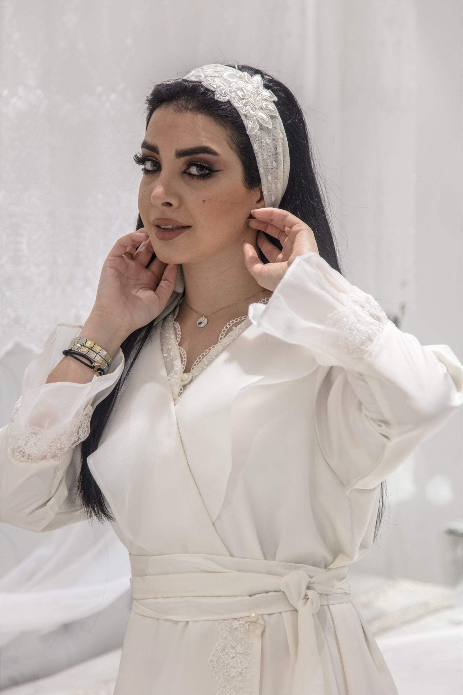 Delicate Tulle Headband with Lace Embroidery