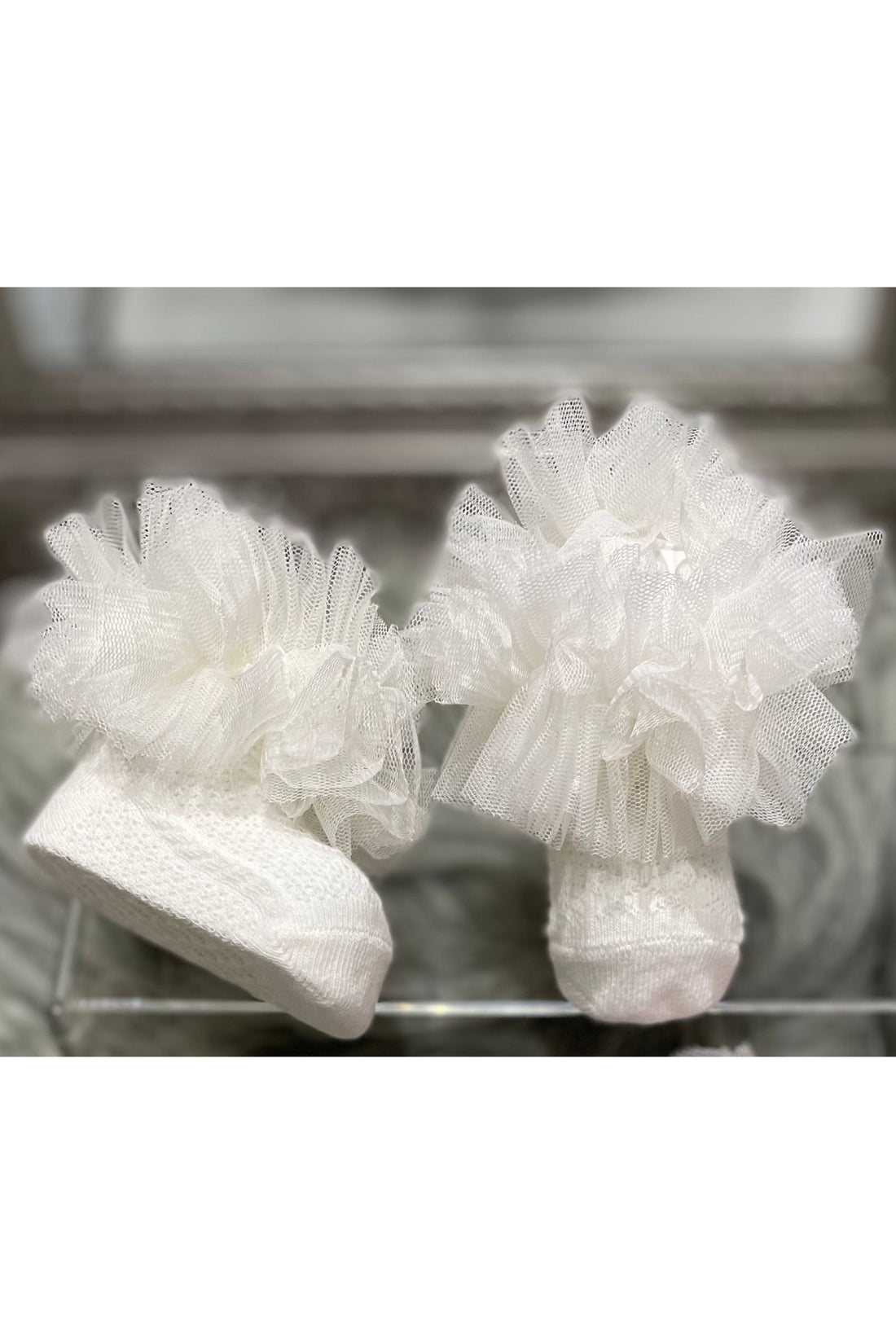 Cream Baby Socks with Tulle Bow – Elegant Newborn Accessory
