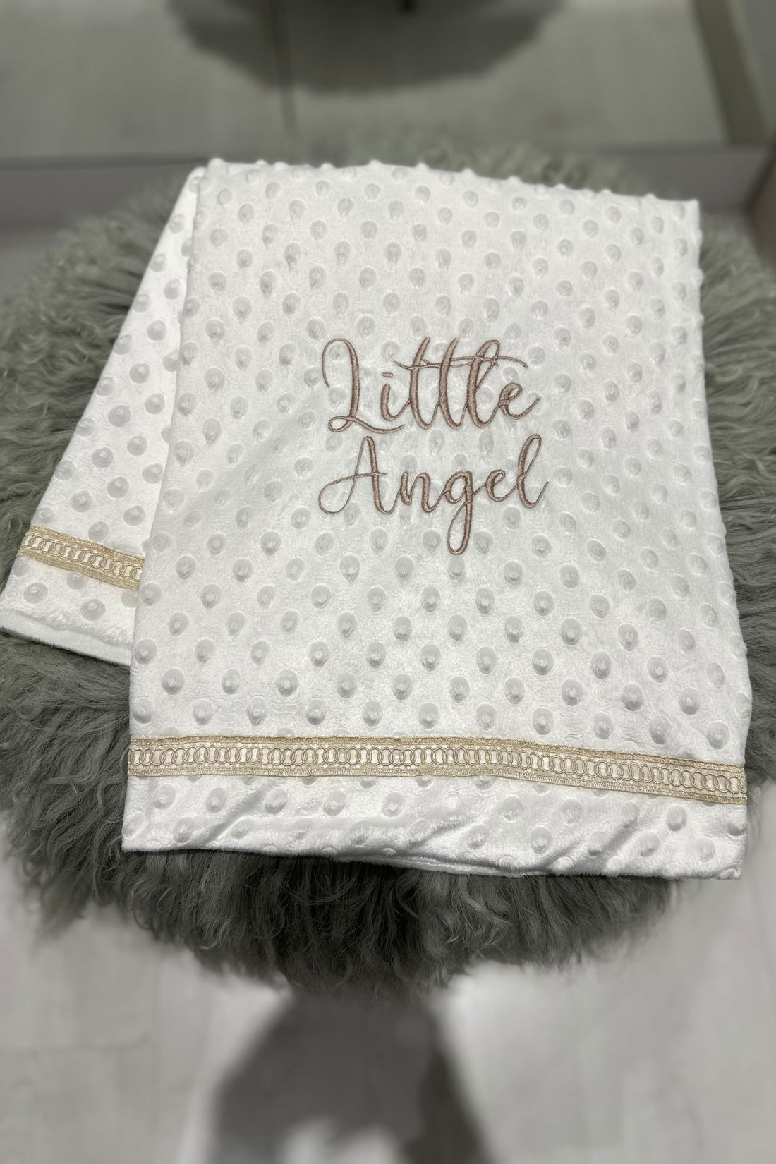 Personalized Baby Quilt with Name Embroidery – Ultra-Soft & Elegant