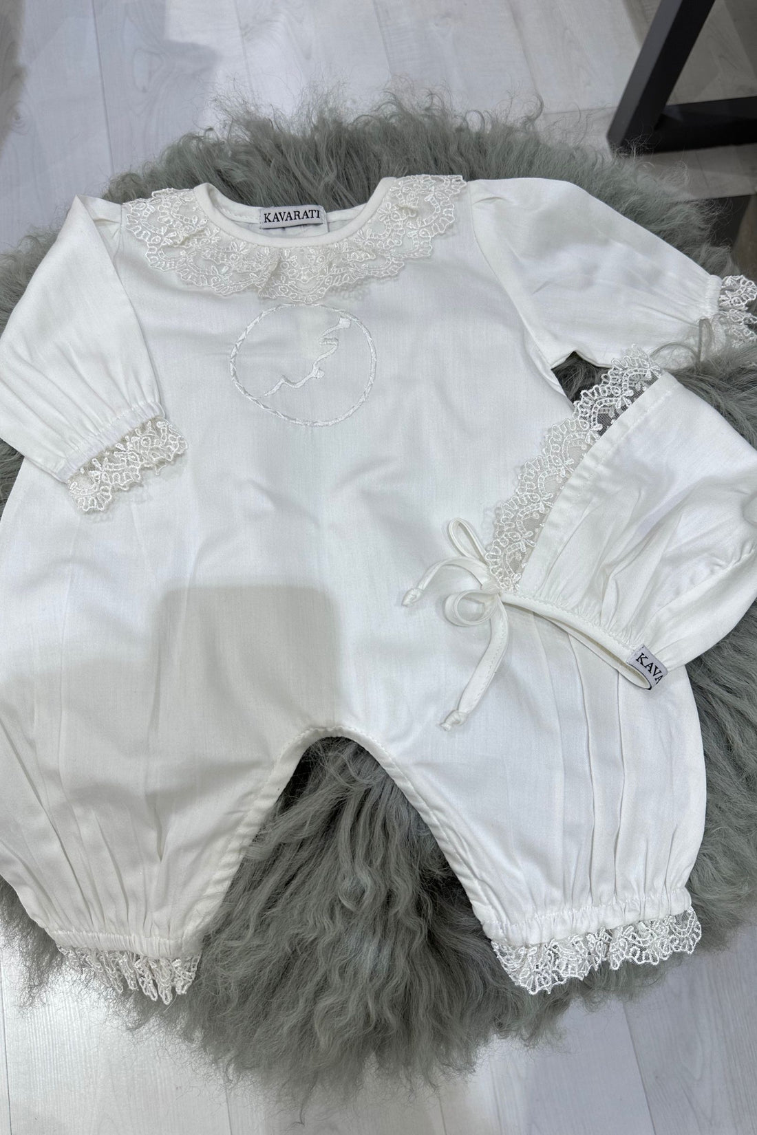 Personalized White Lace Baby Overall with Hat – Elegant Newborn Set