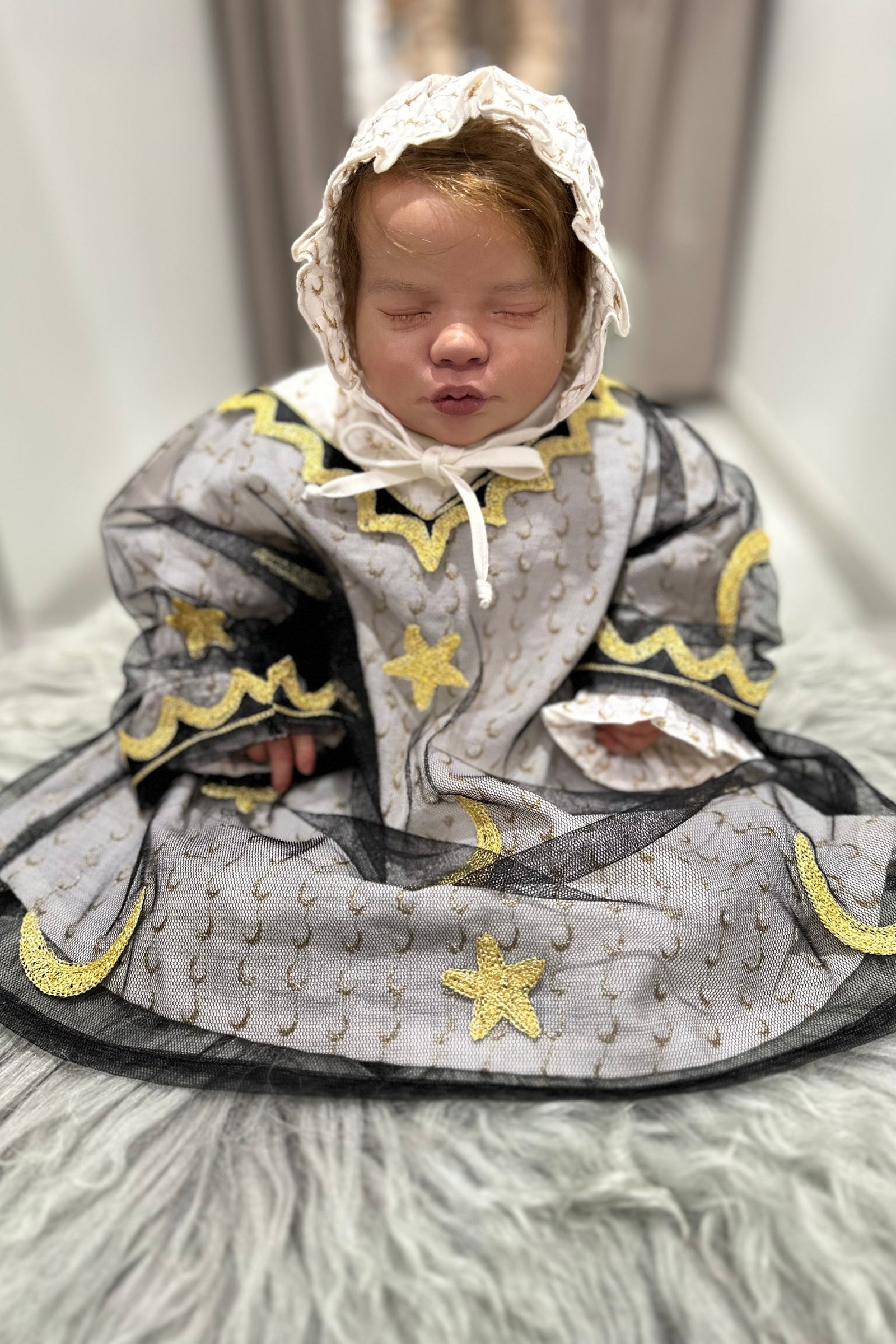Helal & Najma Collection – Baby Girl Full Set with Thoub, Bokhnag, Dress, Overalls, Hat & Hair Band (Size 0–3 Months)