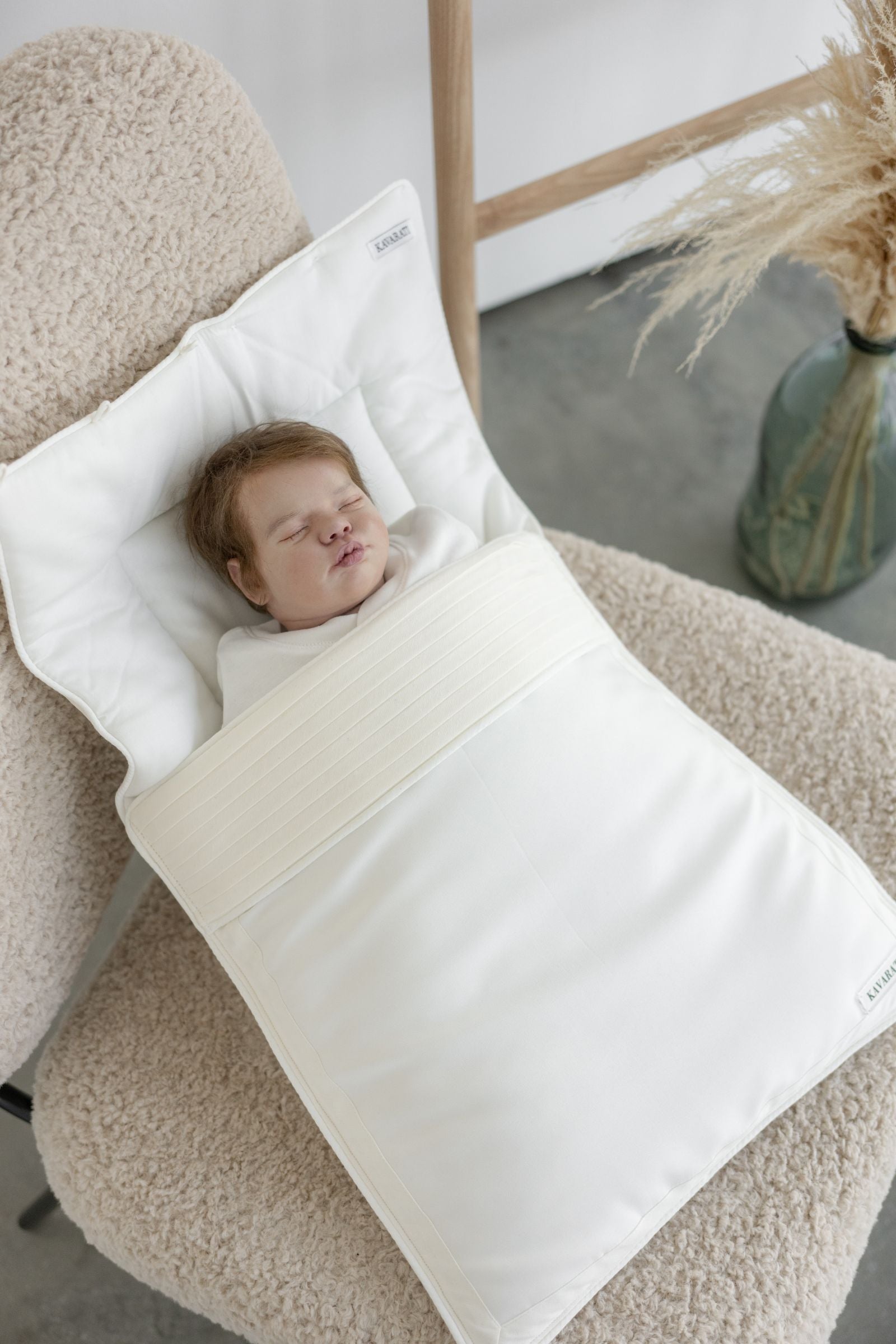 Elegant Classical light cream sleeping baby bag