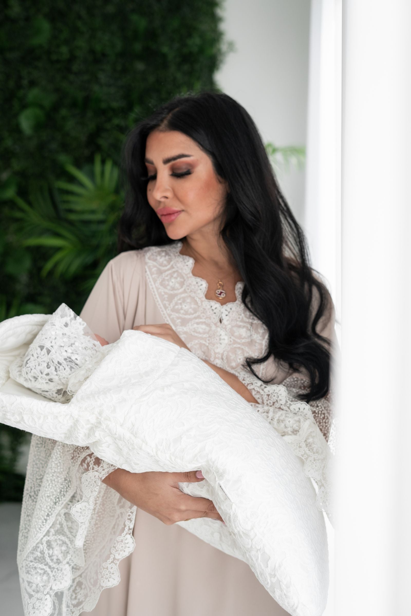 Luxury Classical Off white  sleeping baby bag