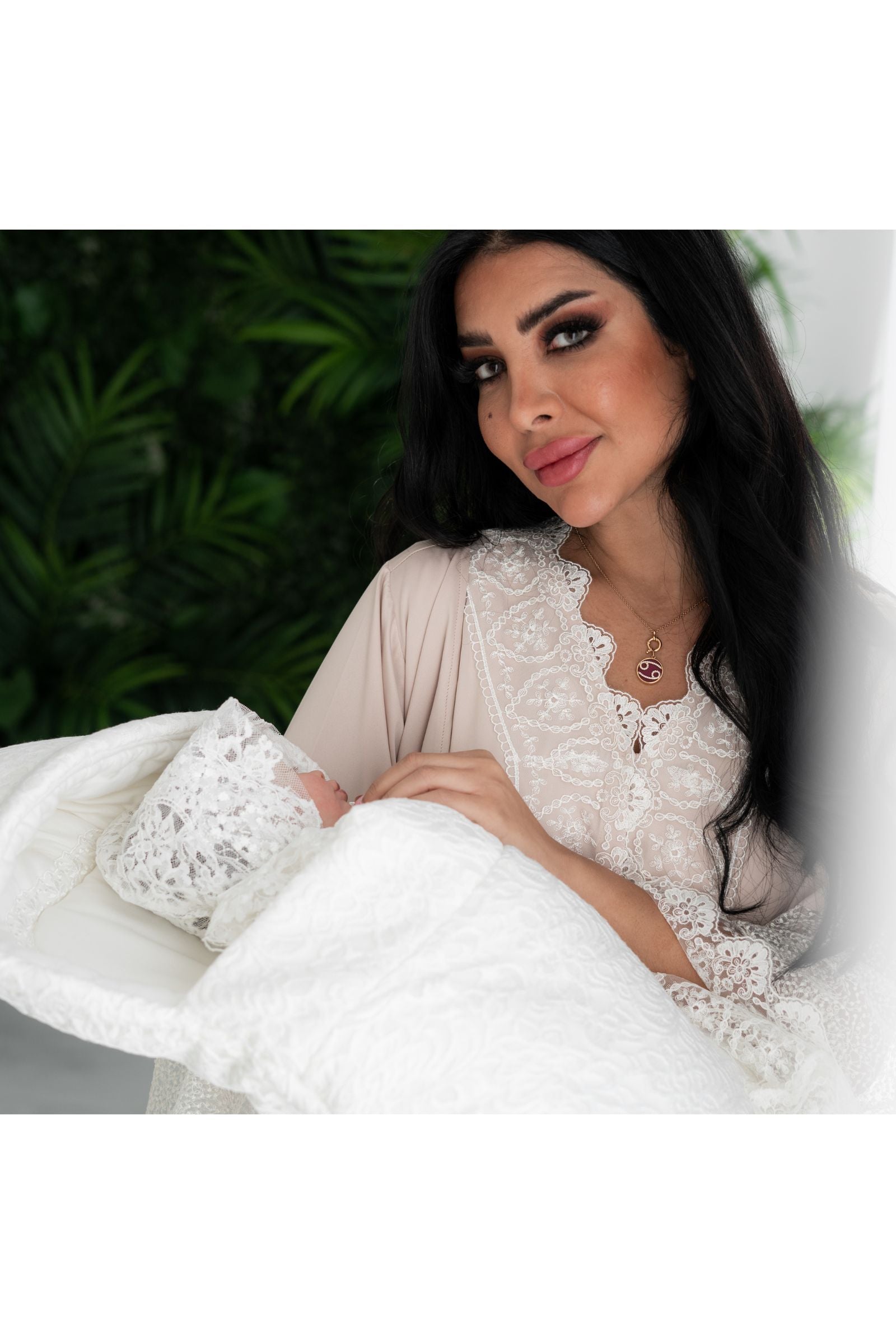 Luxury Classical Off white  sleeping baby bag