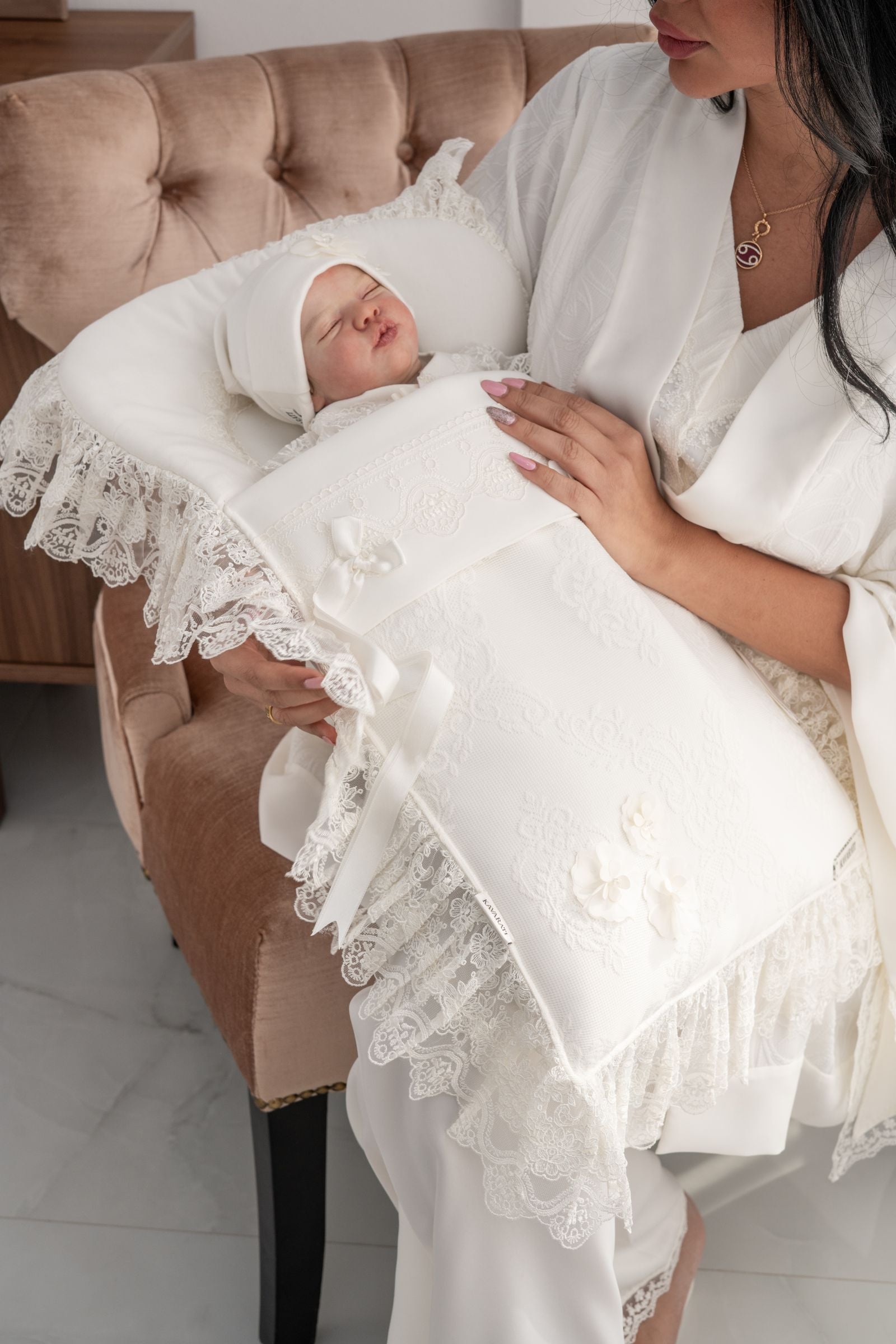 Luxury Classical Sleeping Baby Bag – Light Cream Color