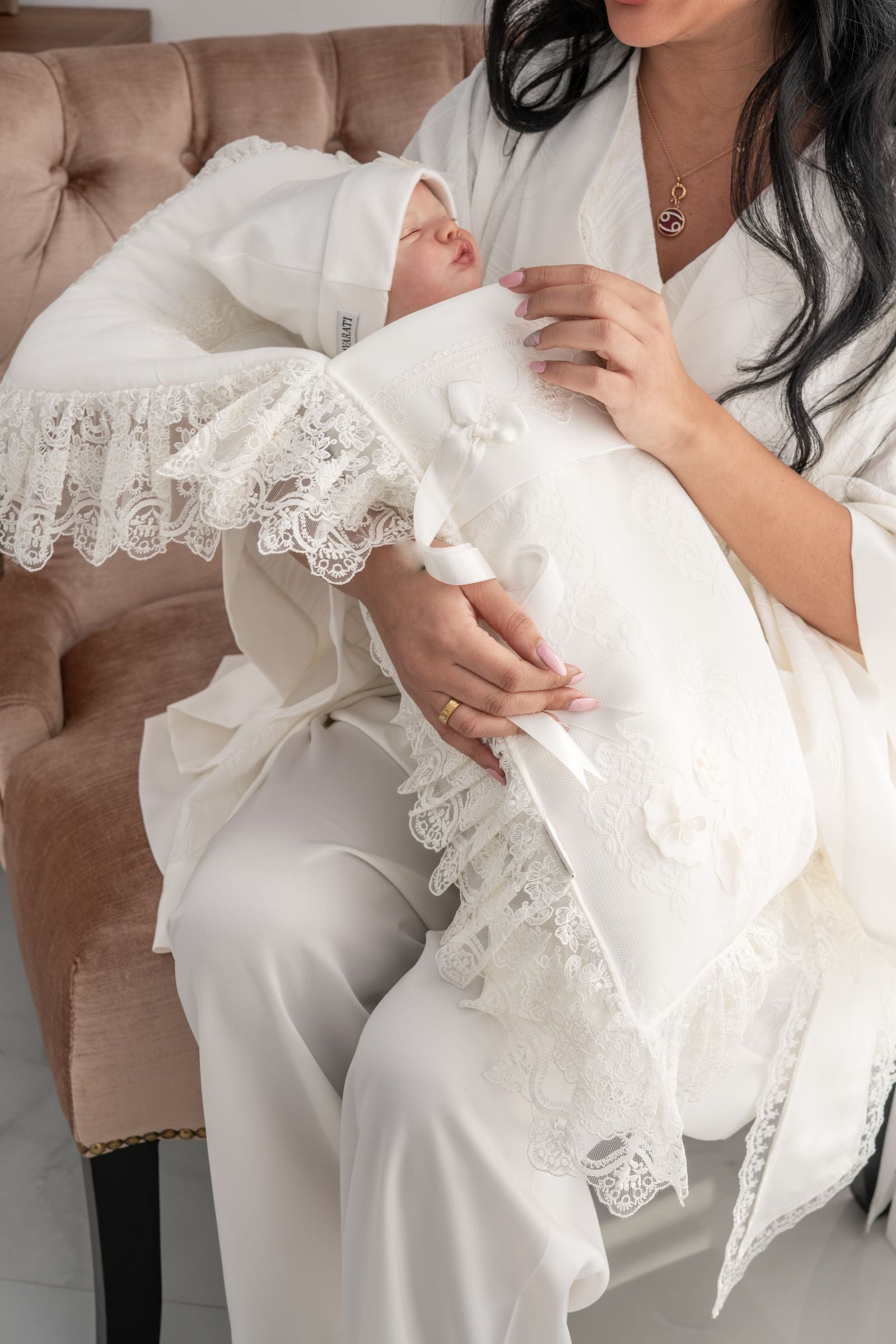 Luxury Classical Sleeping Baby Bag – Light Cream Color