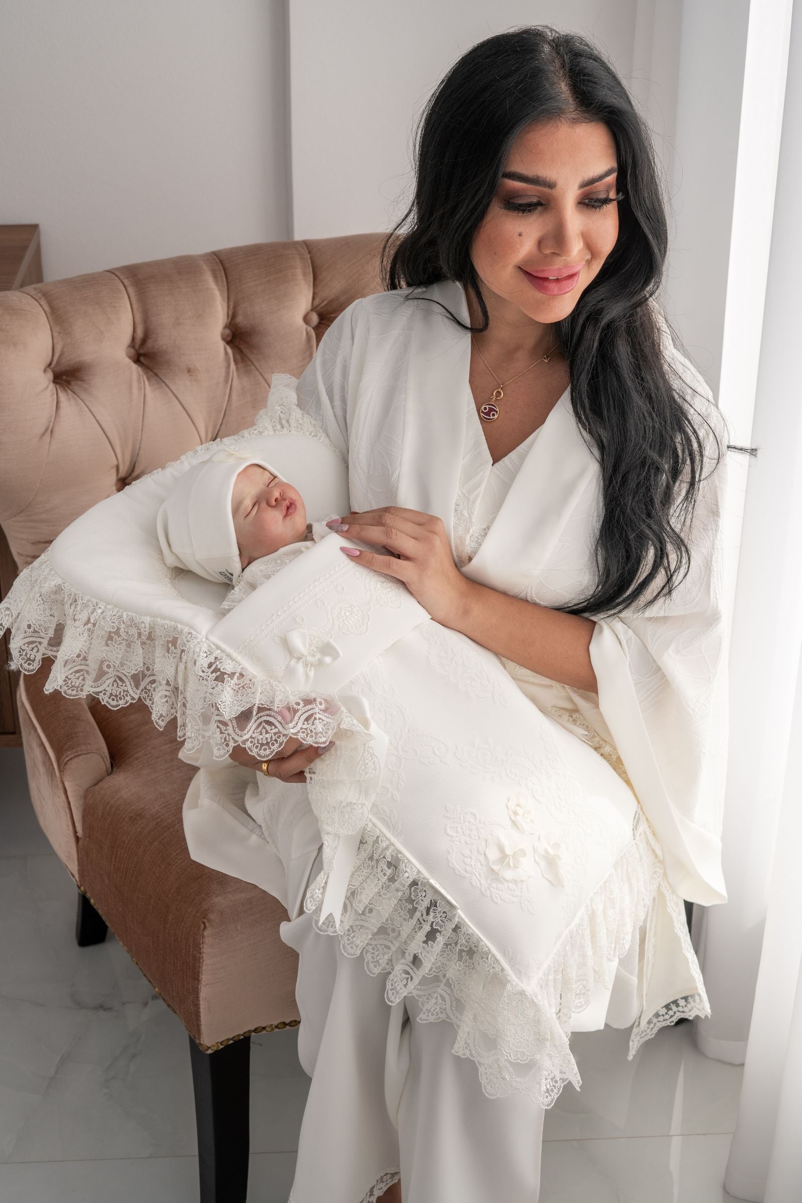 Luxury Classical Sleeping Baby Bag – Light Cream Color