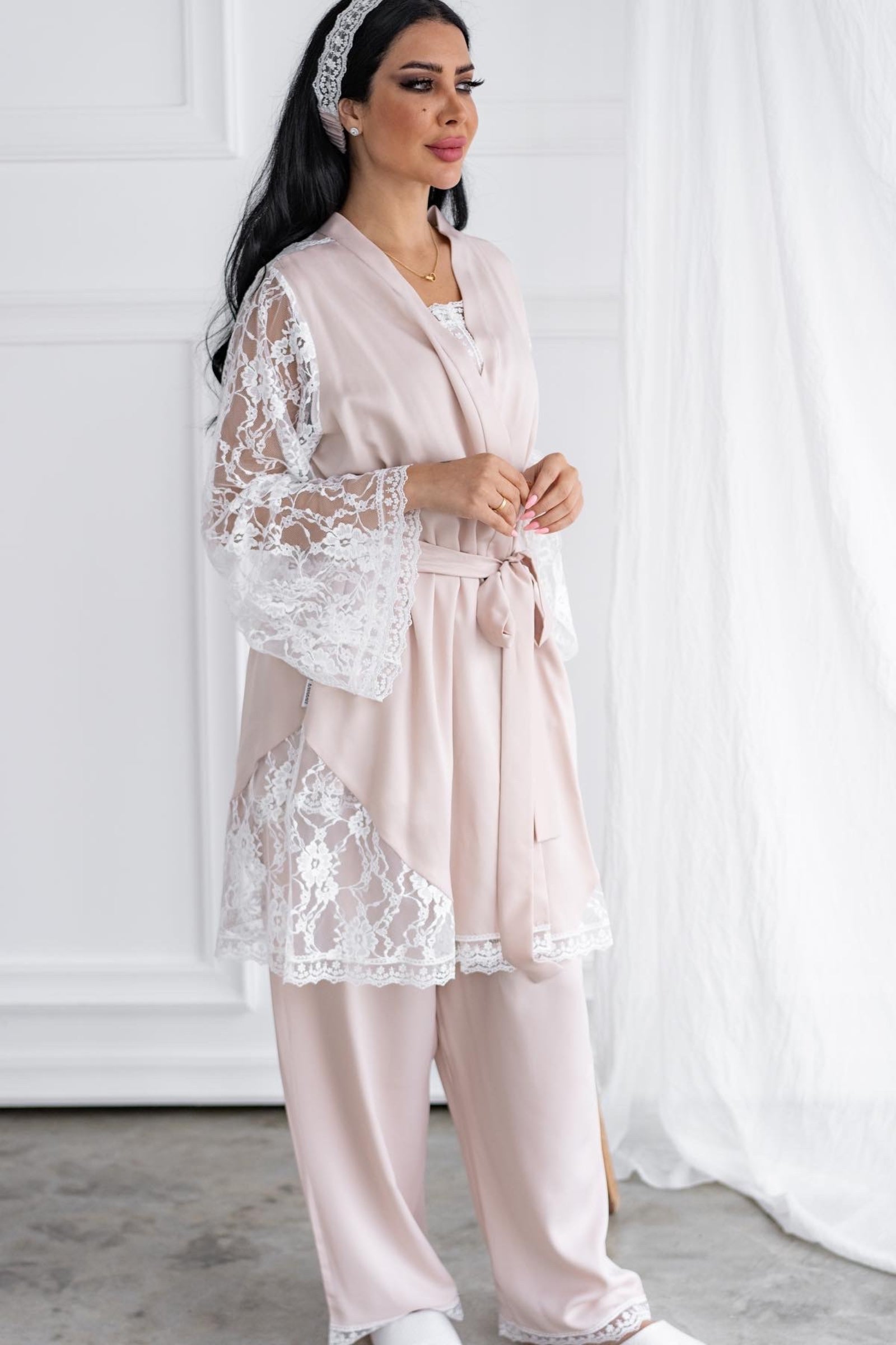Luxury Pajama Set with Elegant Lace Sleeves