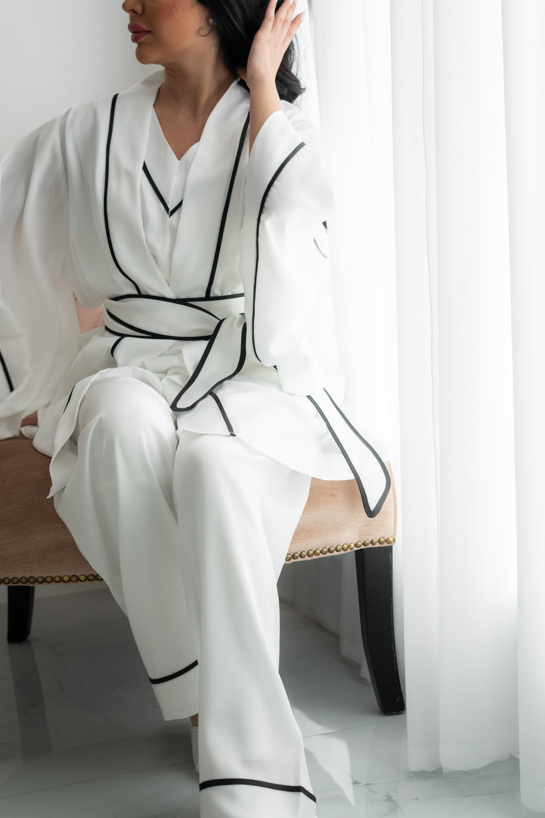 Elegant 4-Piece  Pyjama Set – Classic White with Black Piping