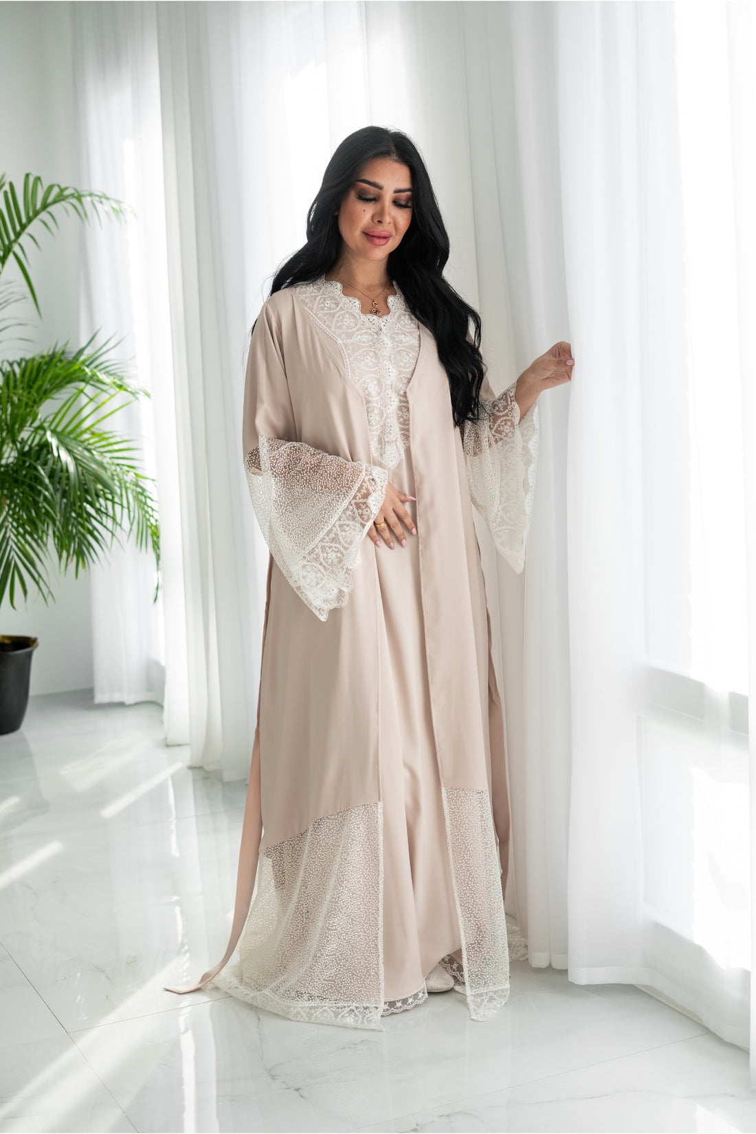 Elegant Robe & Nursing Dress Set with Lace Trim – Available in White & Beige