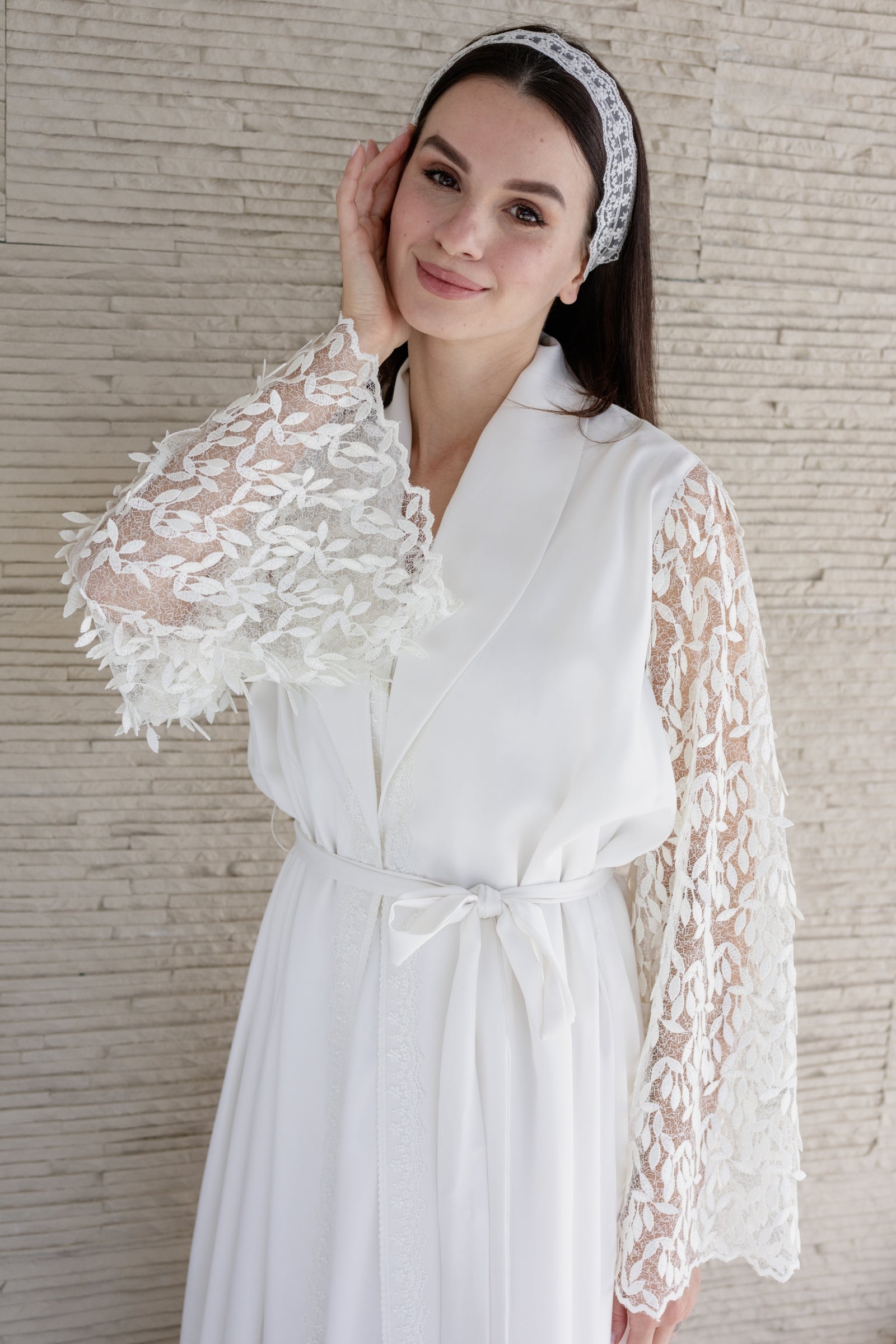 Elegant Light Cream Robe with Textured Lace Sleeves