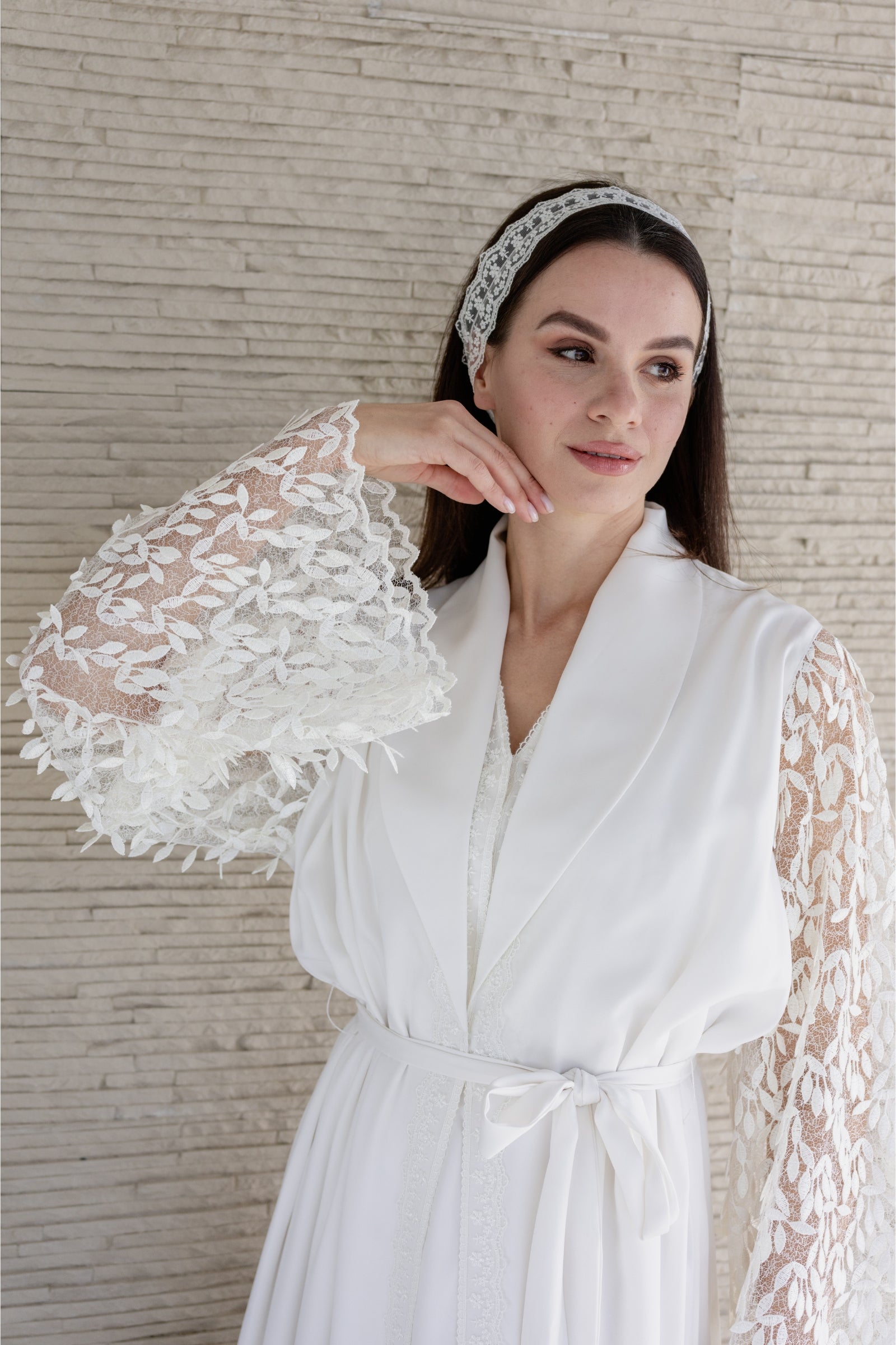 Elegant Light Cream Robe with Textured Lace Sleeves