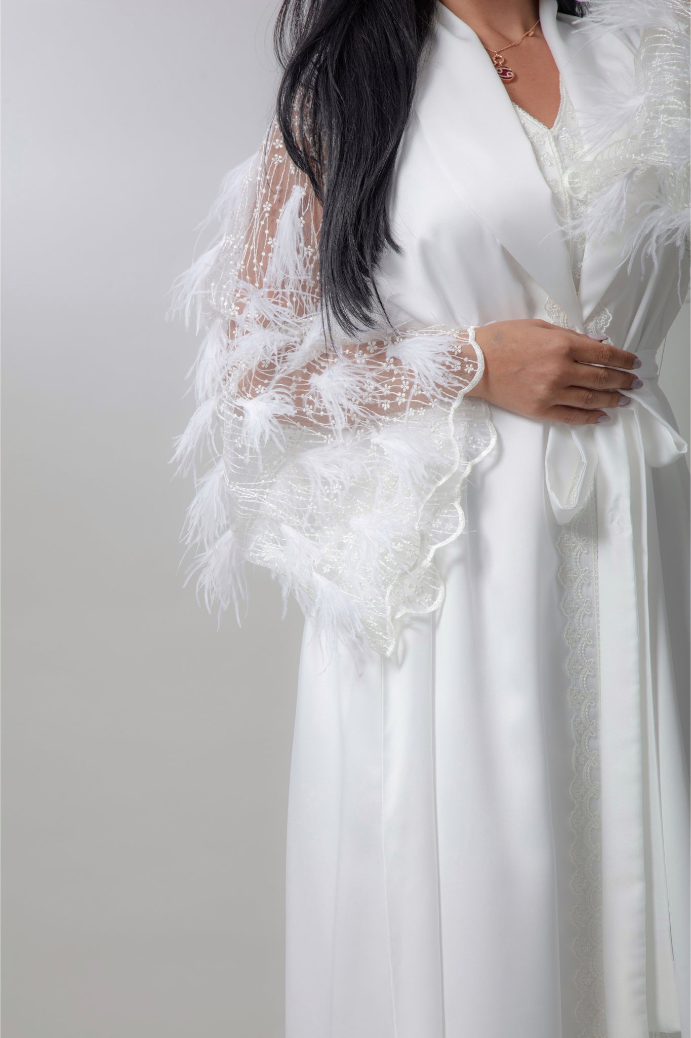 Elegant Feather Lace Robe