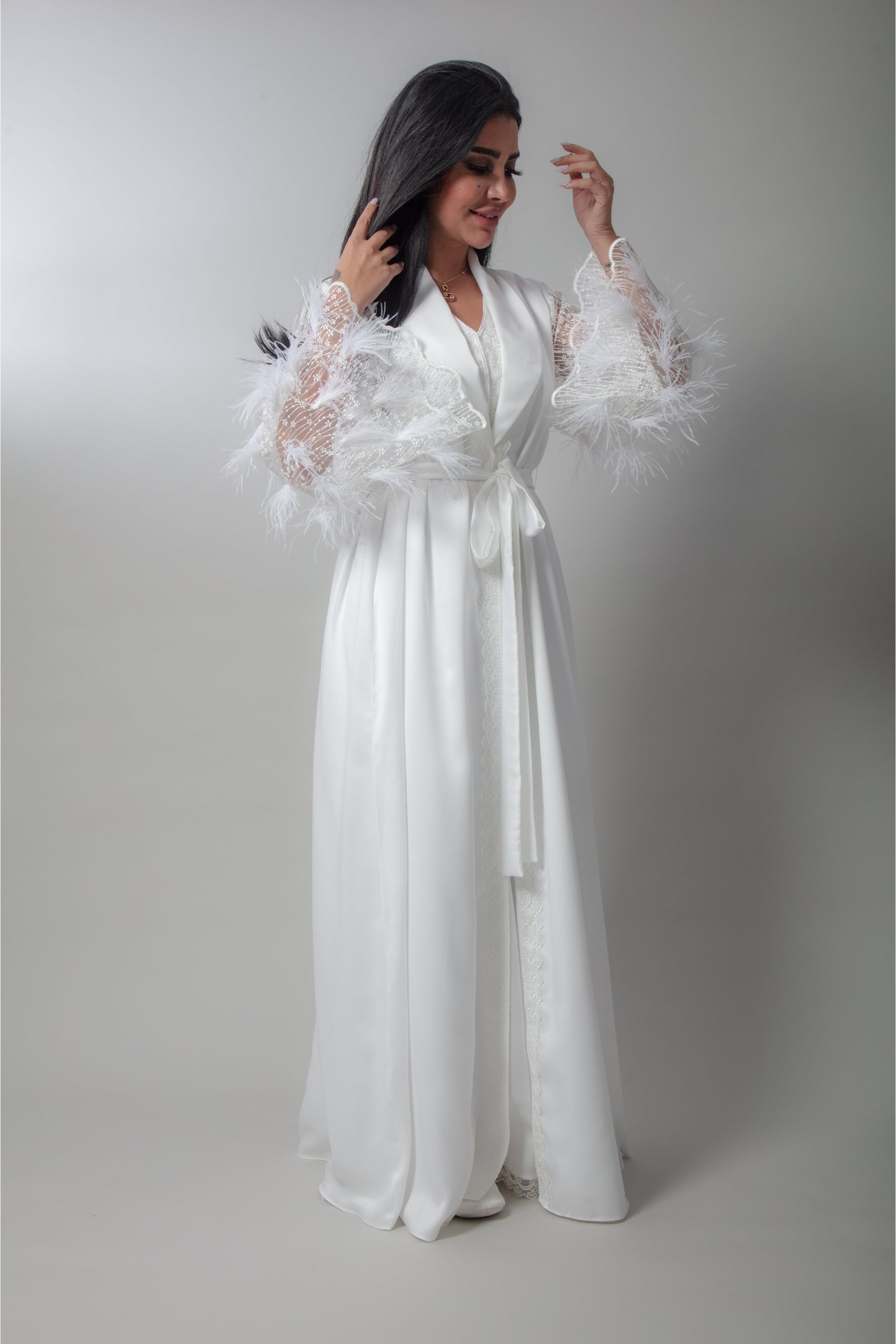 Elegant Feather Lace Robe