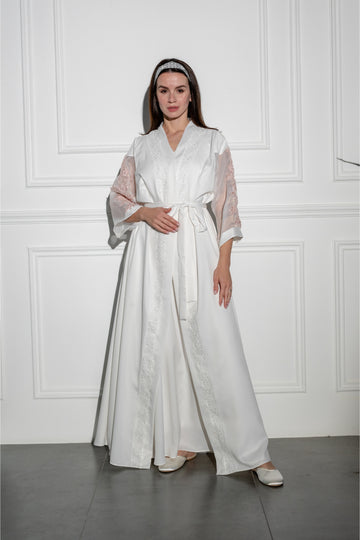 Elegant Robe with Organza Sleeves – Available in Pink, White & Gold Lace