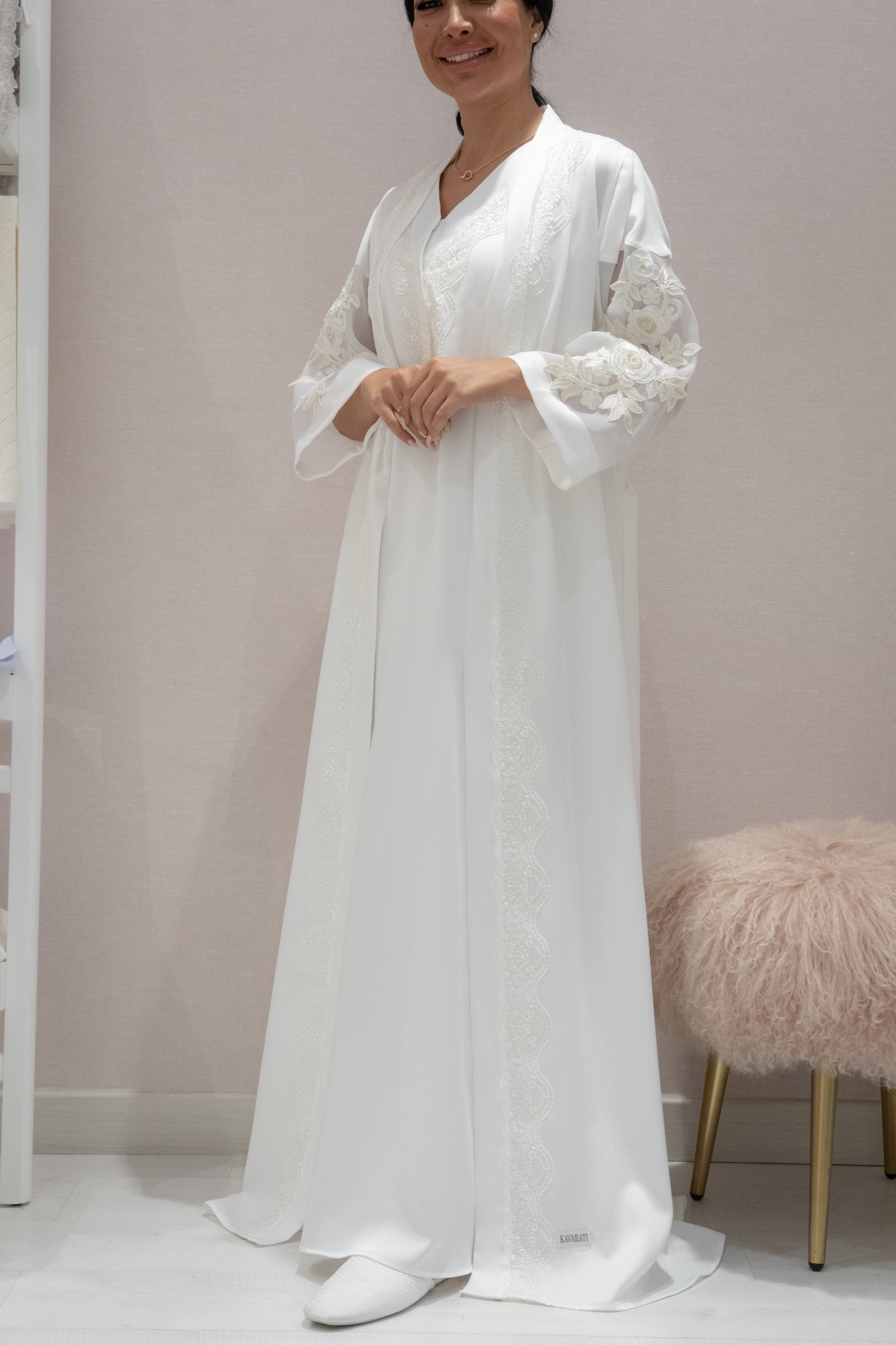 Elegant Robe with Organza Sleeves – Available in Pink, White & Gold Lace