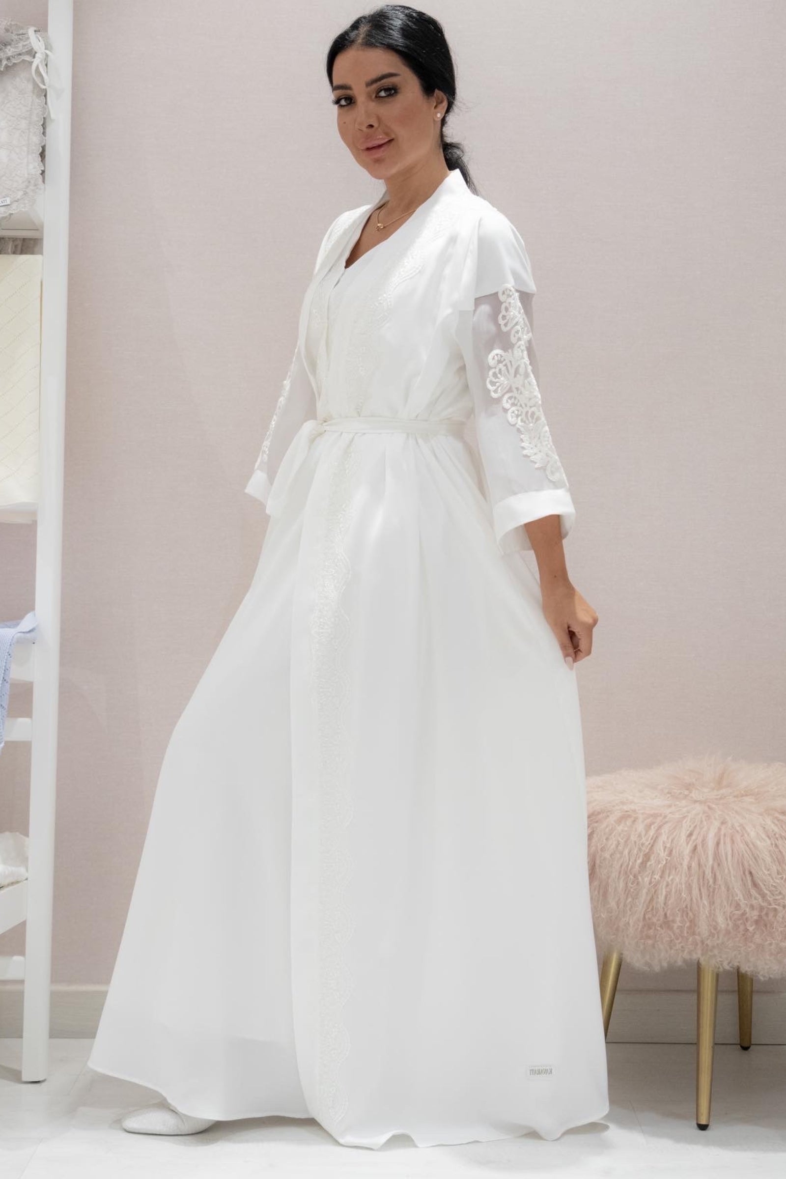 Elegant Robe with Organza Sleeves – Available in Pink, White & Gold Lace