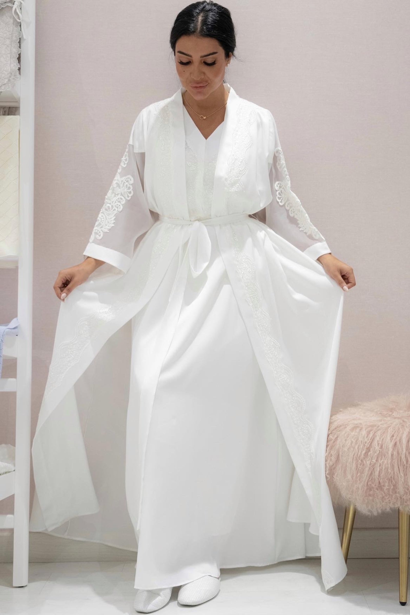 Elegant Robe with Organza Sleeves – Available in Pink, White & Gold Lace