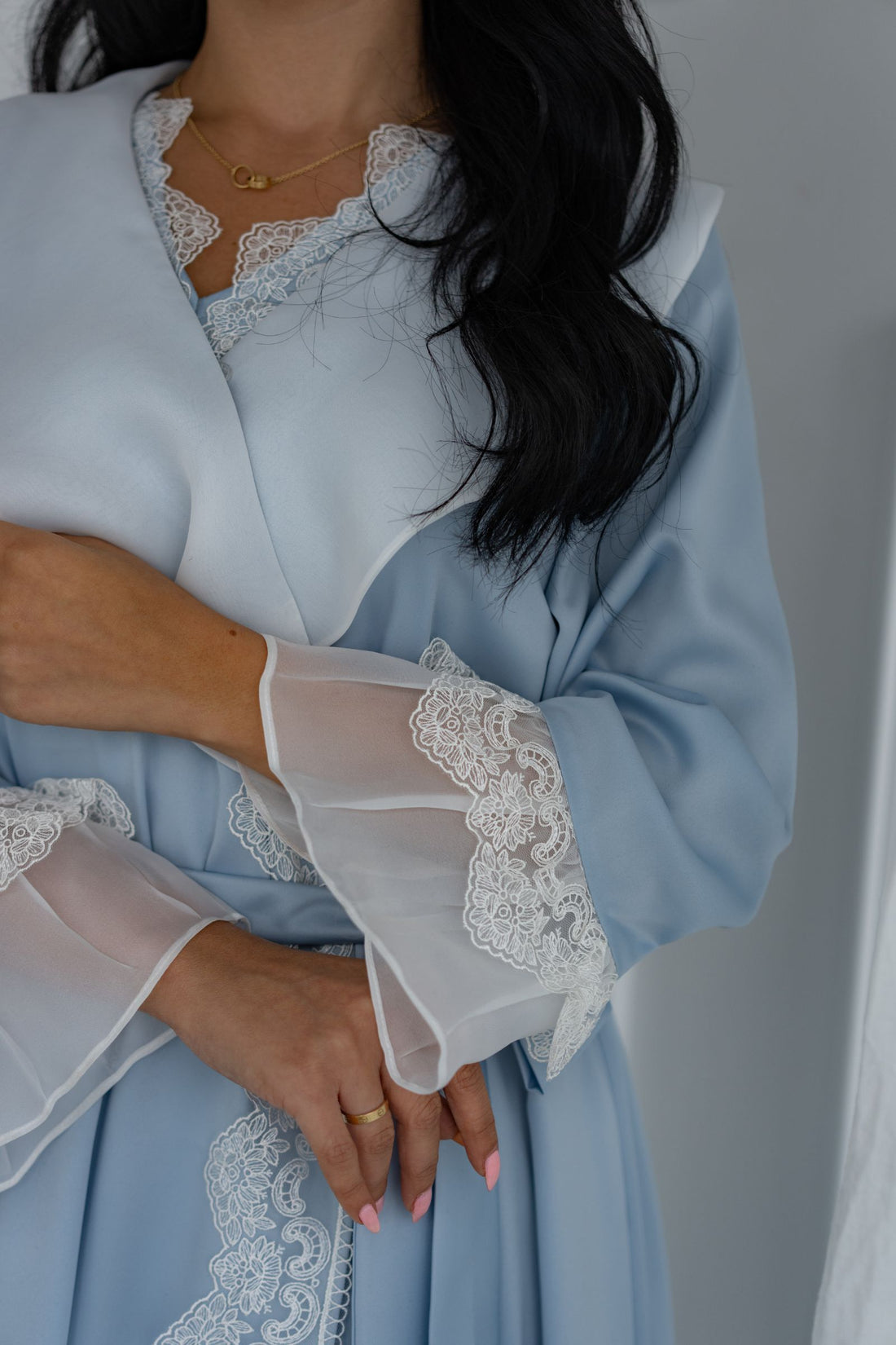 Sky Blue Robe Set – Elegant Lace Trim & Flowy Silhouette