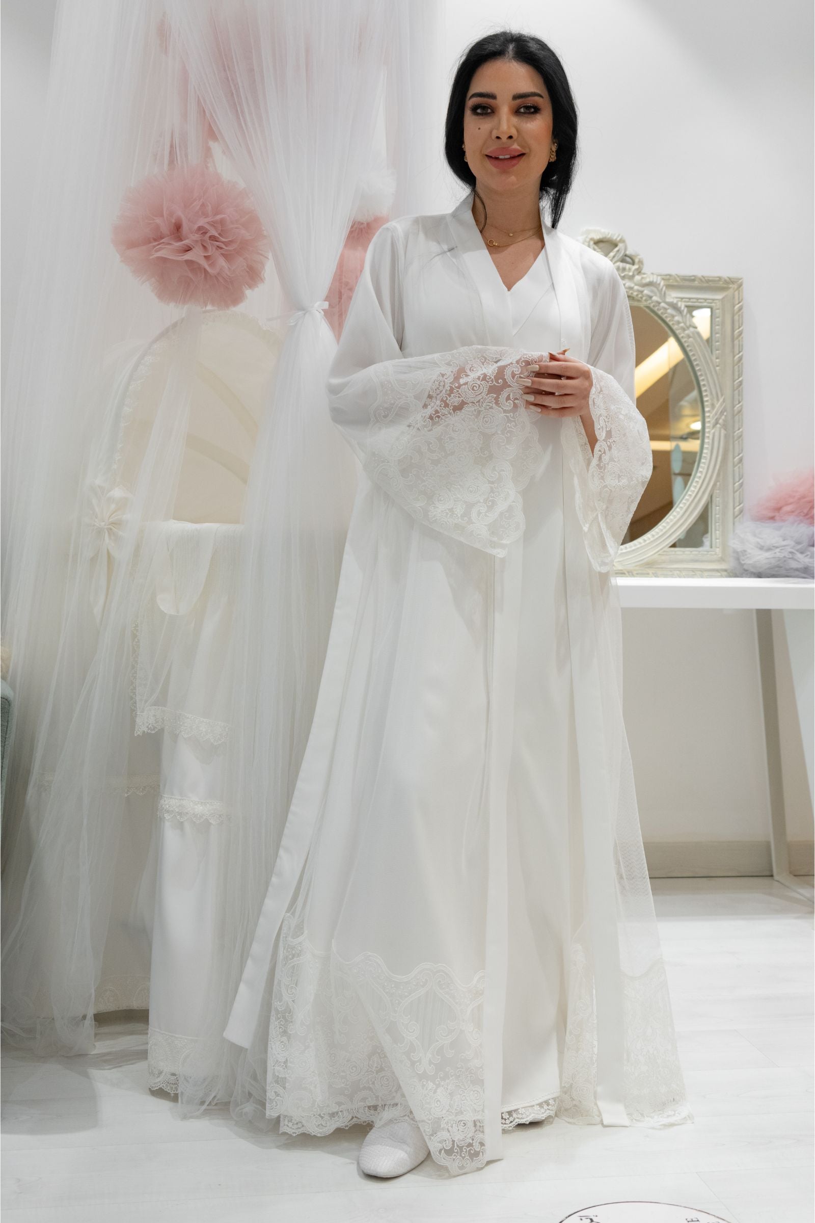 Elegant White Tulle Robe  With Elegant Lace