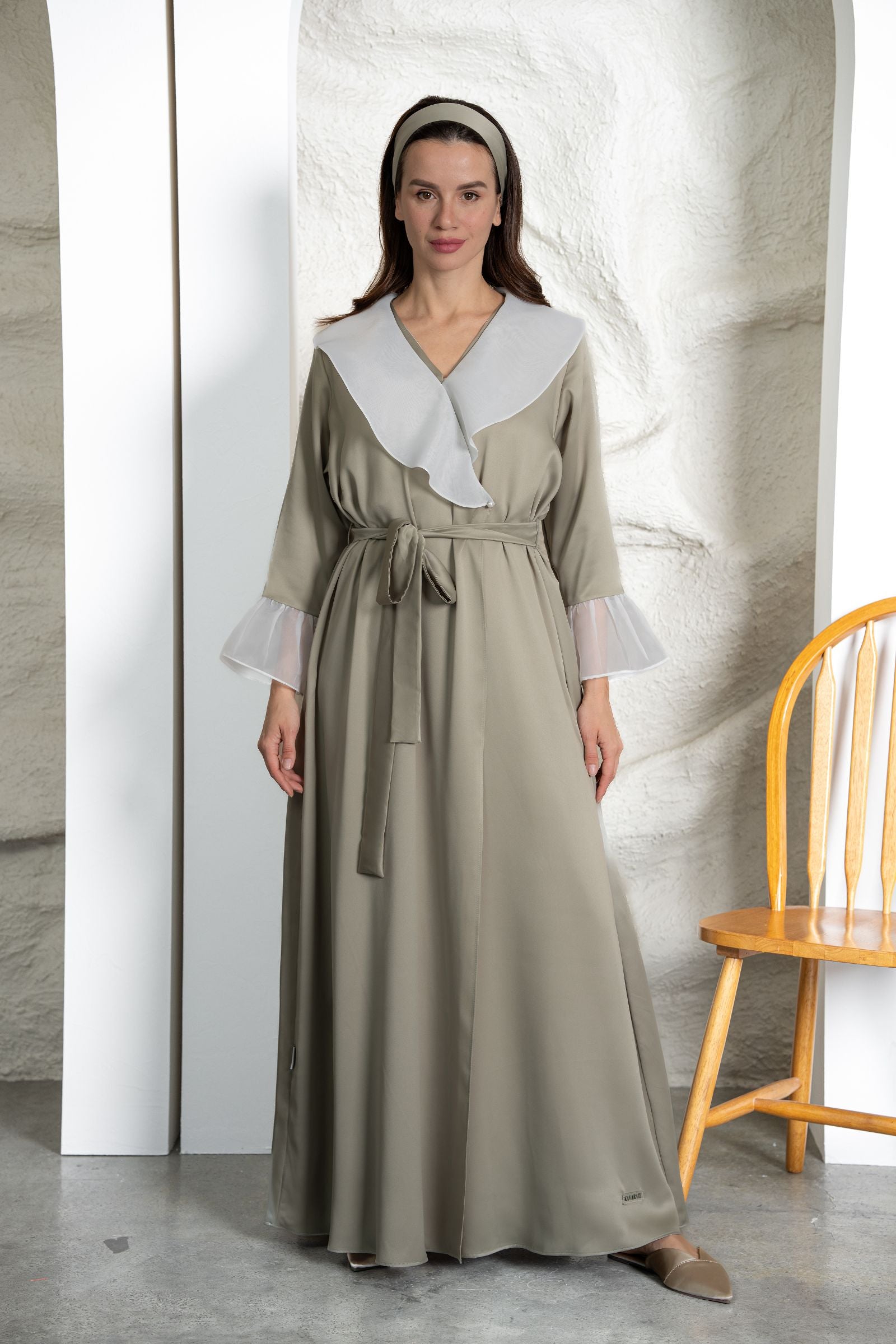 Classic Elegance Robe Set  Ruffled Collar