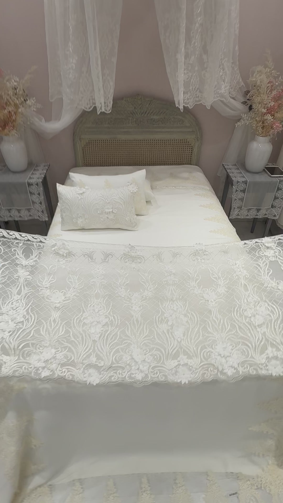 Refined Light Cream Cover with Embroidery and Matching Floral Throw